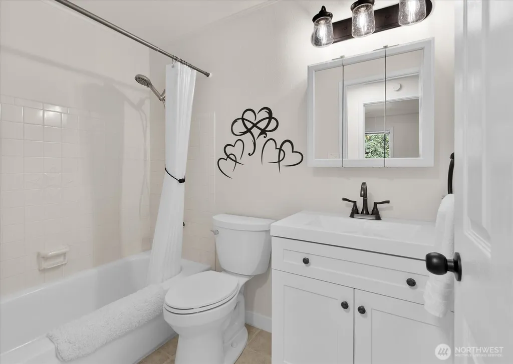 8512 NE 136th Street Kirkland WA 98034