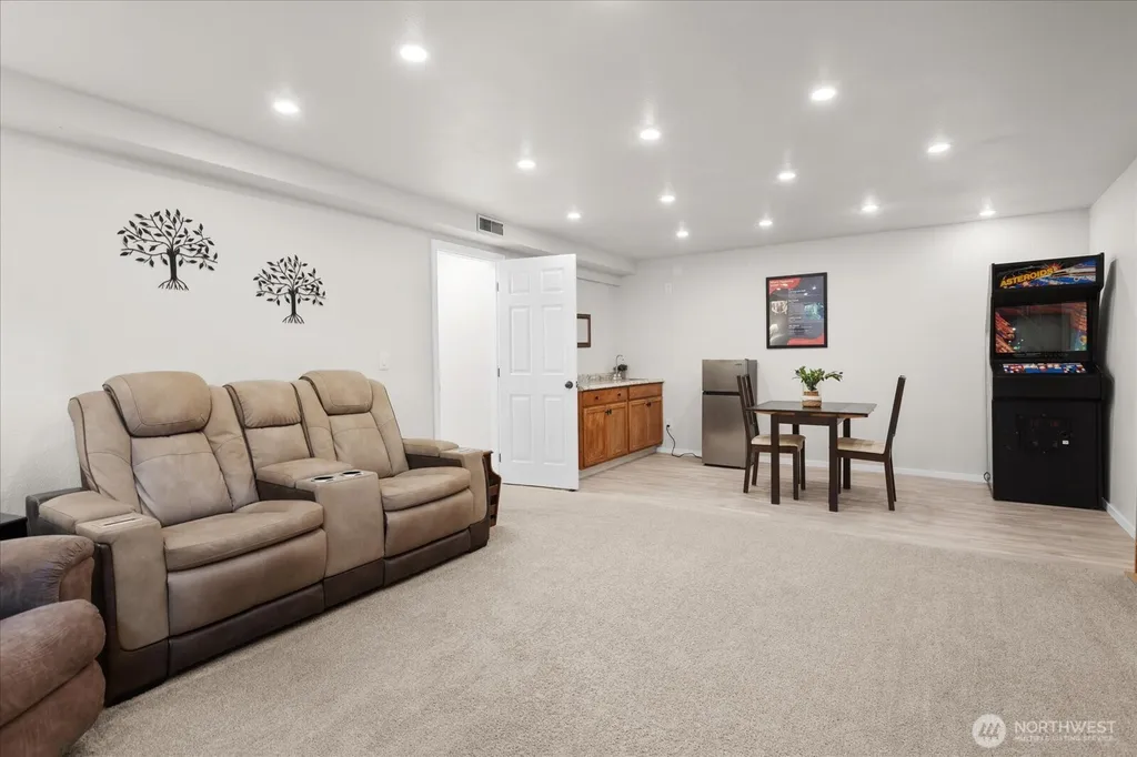 8512 NE 136th Street Kirkland WA 98034