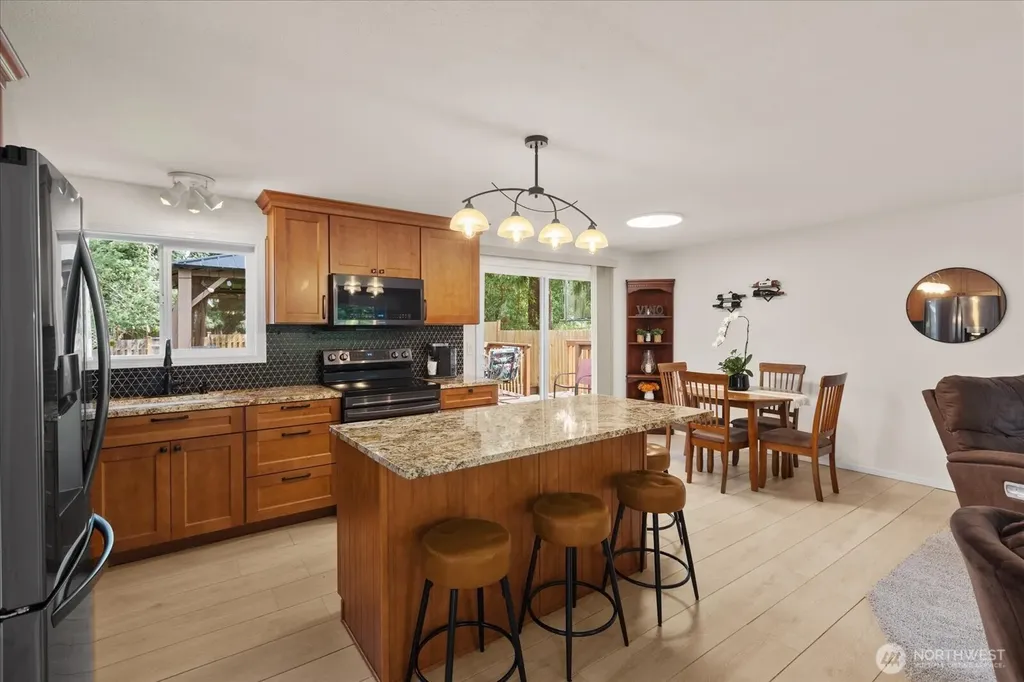 8512 NE 136th Street Kirkland WA 98034