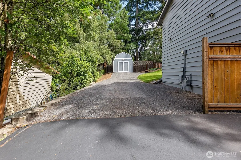 8512 NE 136th Street Kirkland WA 98034
