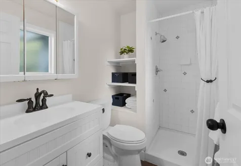 8512 NE 136th Street Kirkland WA 98034