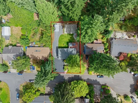 8512 NE 136th Street Kirkland WA 98034