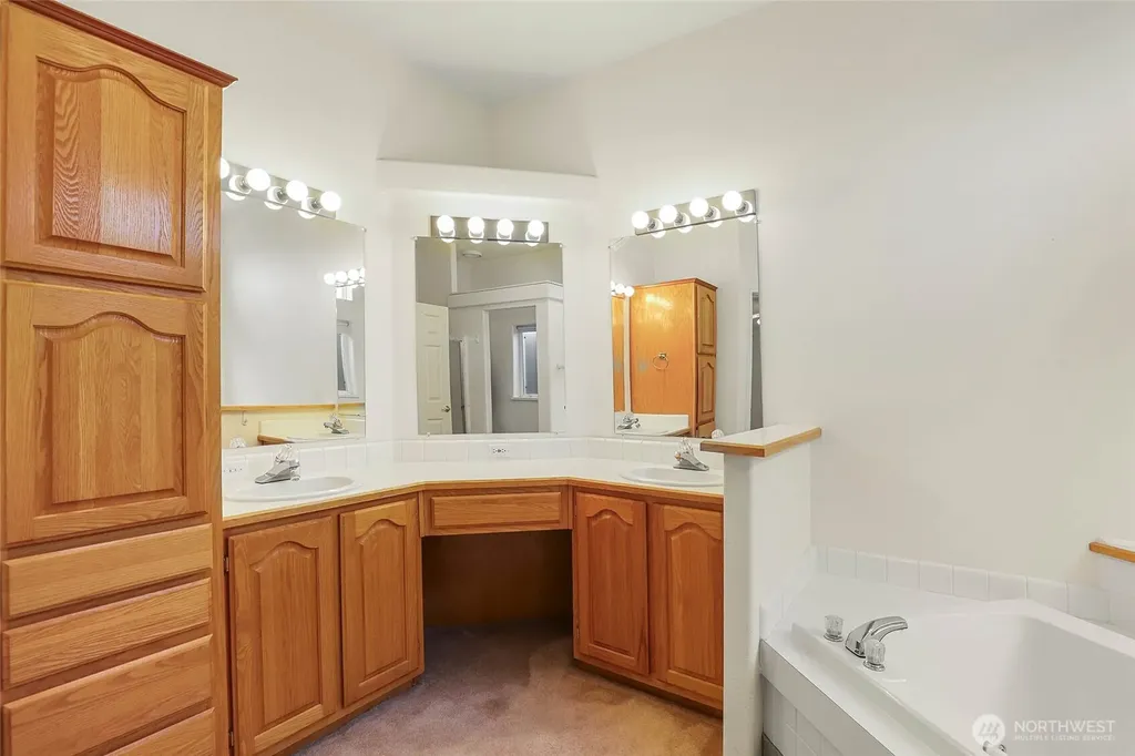 8118 20th Lane SE Lacey WA 98503