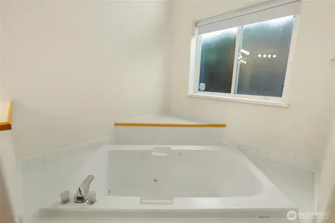 8118 20th Lane SE Lacey WA 98503