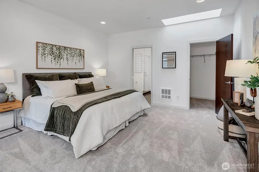 1915 25th Avenue S Seattle WA 98144