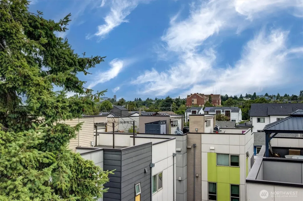 1915 25th Avenue S Seattle WA 98144