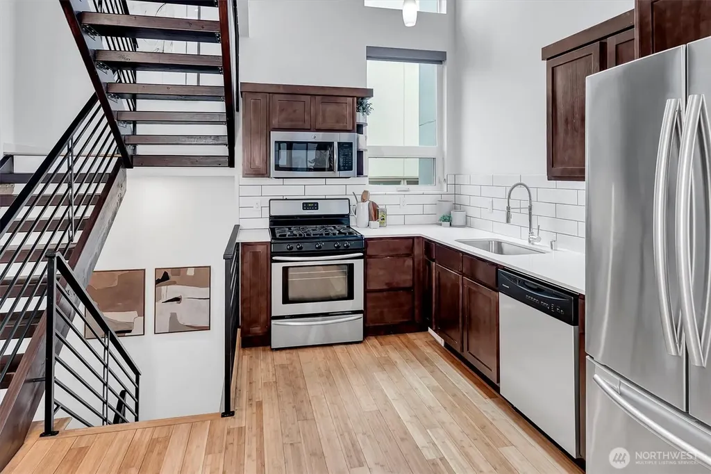 1915 25th Avenue S Seattle WA 98144