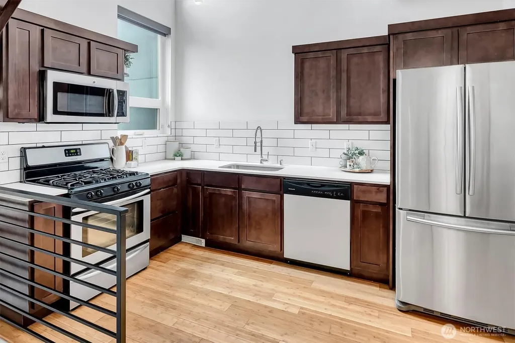 1915 25th Avenue S Seattle WA 98144