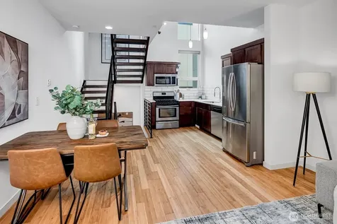 1915 25th Avenue S Seattle WA 98144