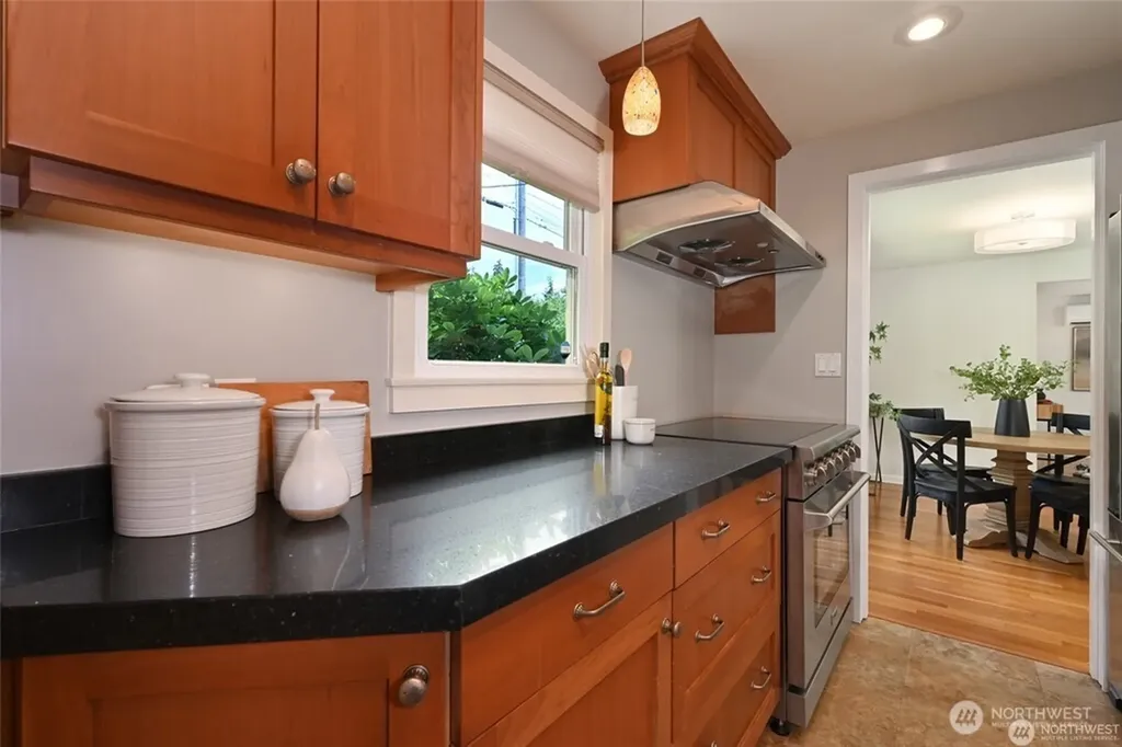 2607 31st Avenue W Seattle WA 98199