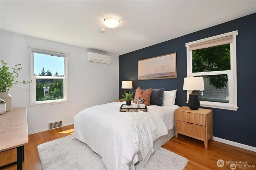 2607 31st Avenue W Seattle WA 98199