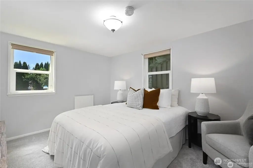 2607 31st Avenue W Seattle WA 98199