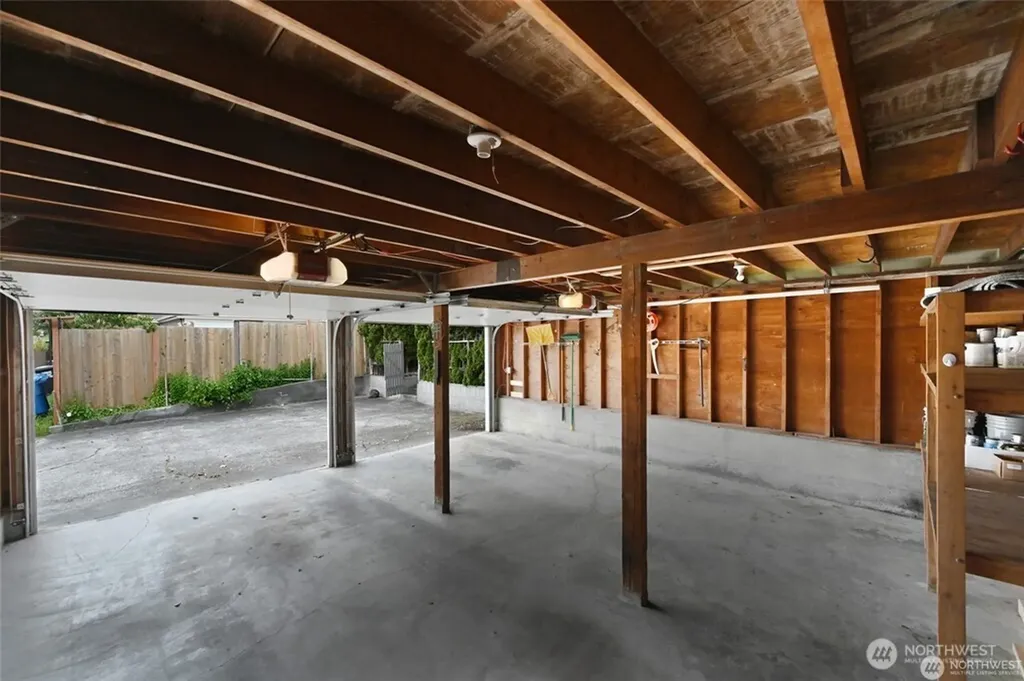 2607 31st Avenue W Seattle WA 98199
