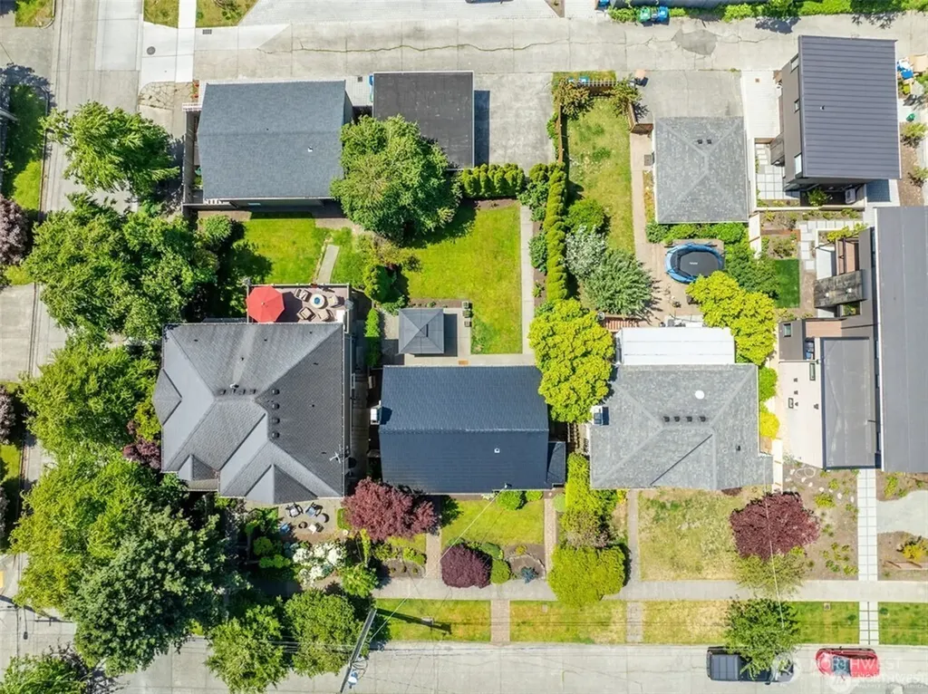 2607 31st Avenue W Seattle WA 98199