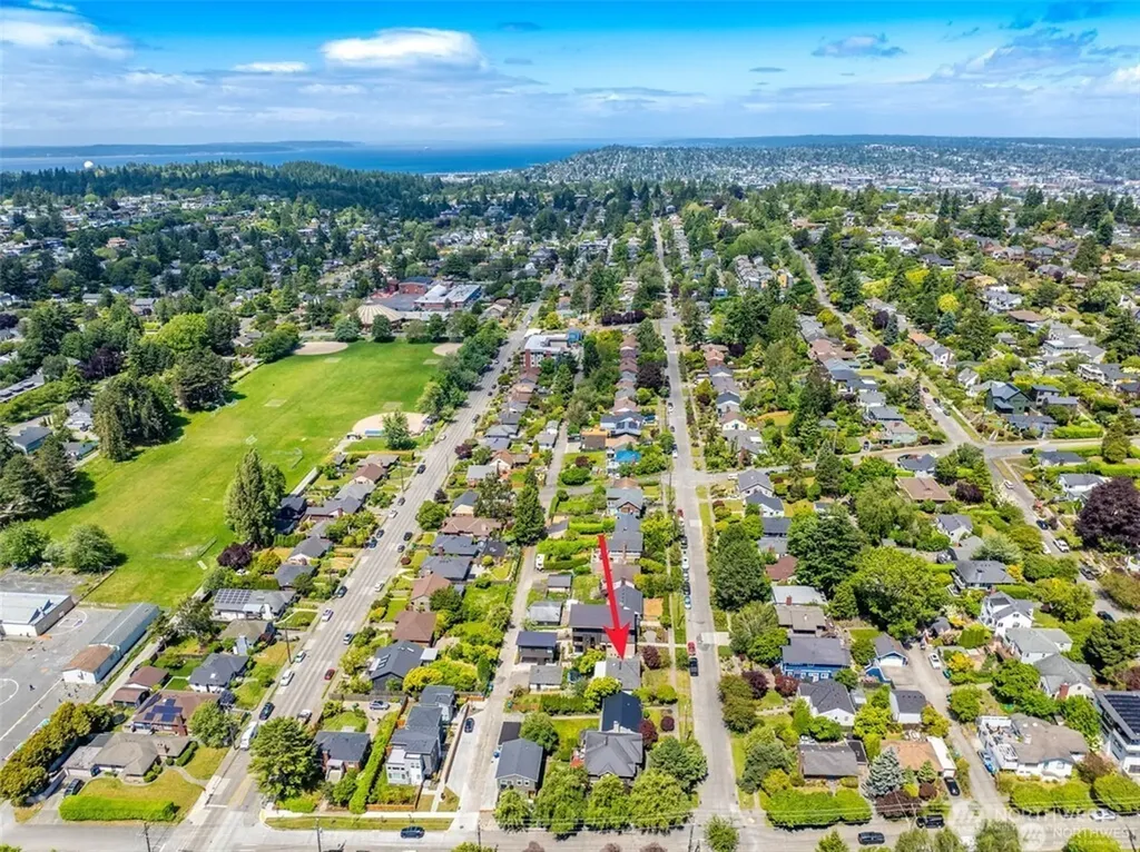 2607 31st Avenue W Seattle WA 98199