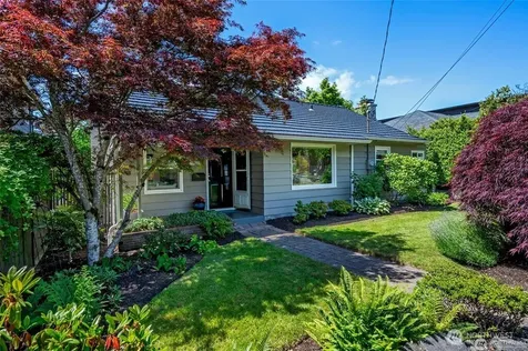 2607 31st Avenue W Seattle WA 98199
