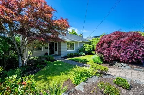 2607 31st Avenue W Seattle WA 98199