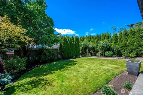 2607 31st Avenue W Seattle WA 98199