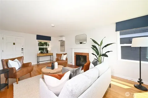 2607 31st Avenue W Seattle WA 98199