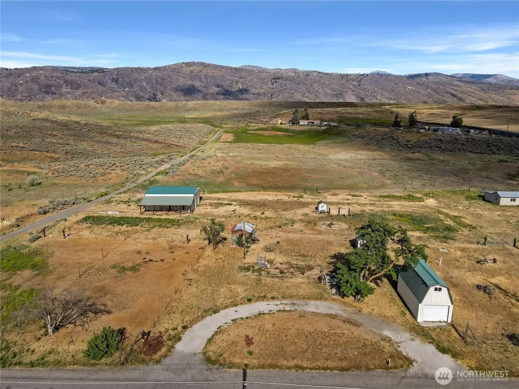 232 Greenacres Road Riverside WA 98849