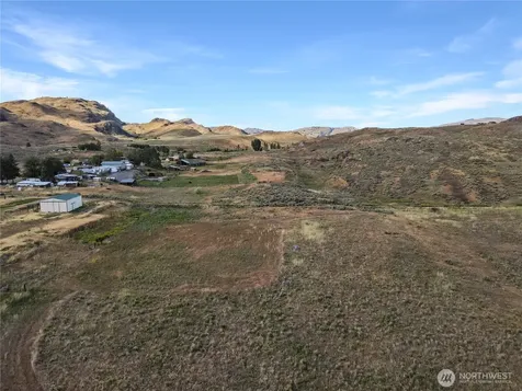 232 Greenacres Road Riverside WA 98849