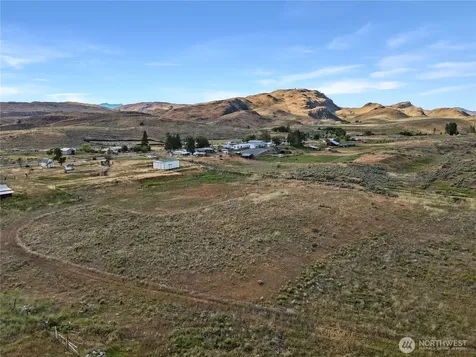 232 Greenacres Road Riverside WA 98849