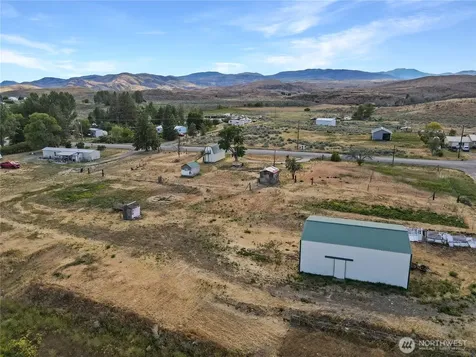 232 Greenacres Road Riverside WA 98849