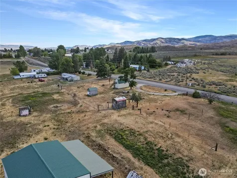 232 Greenacres Road Riverside WA 98849