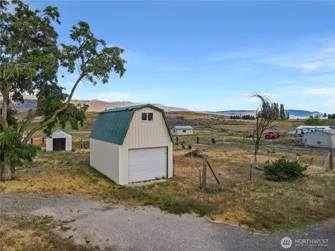 232 Greenacres Road Riverside WA 98849