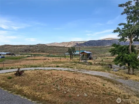 232 Greenacres Road Riverside WA 98849