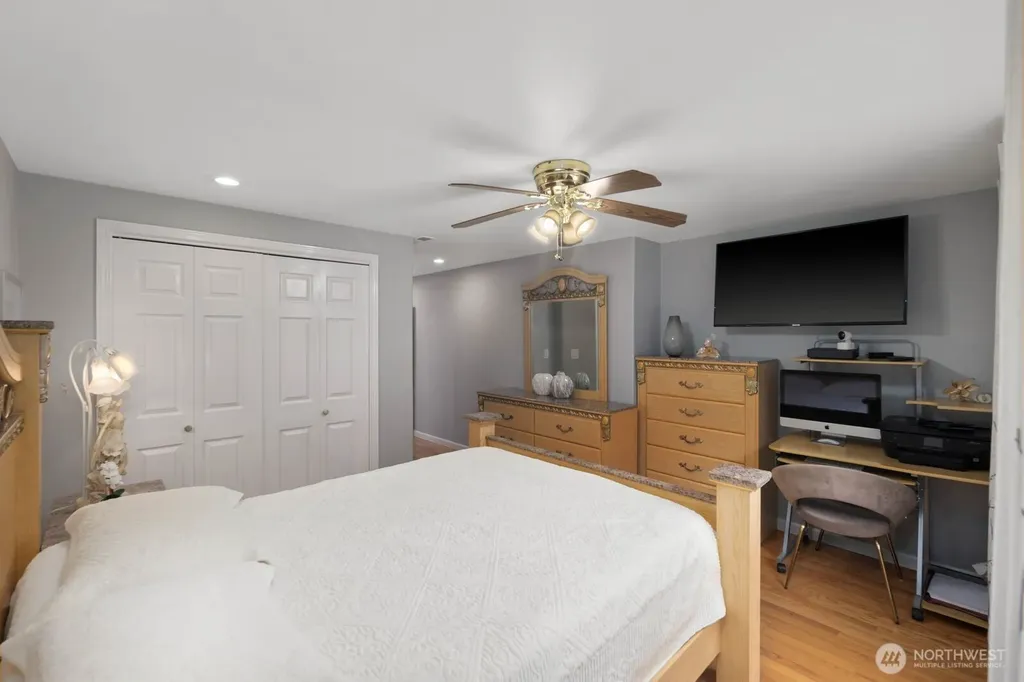 16030 12th Avenue NE Shoreline WA 98155