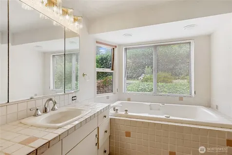 11222 92nd Avenue Ct SW Lakewood WA 98498