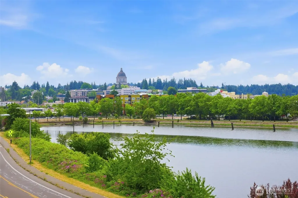 904 East Bay Drive NE Olympia WA 98506