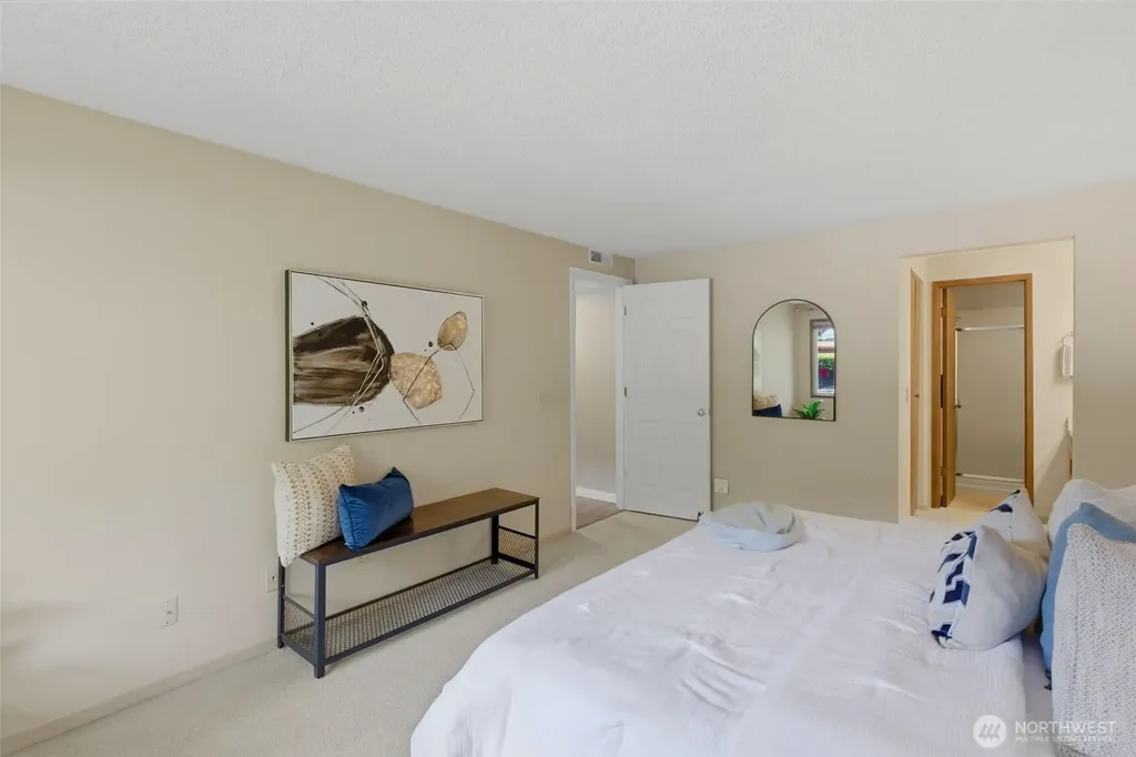 904 East Bay Drive NE Olympia WA 98506
