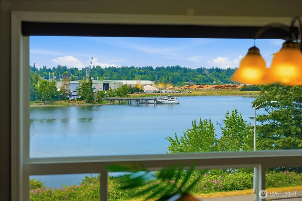 904 East Bay Drive NE Olympia WA 98506