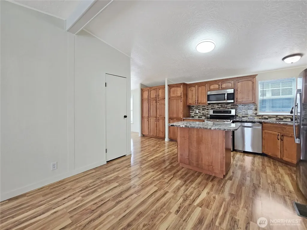 157 Nix Lane Centralia WA 98531
