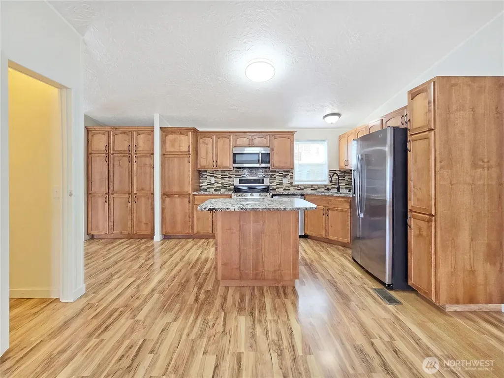 157 Nix Lane Centralia WA 98531