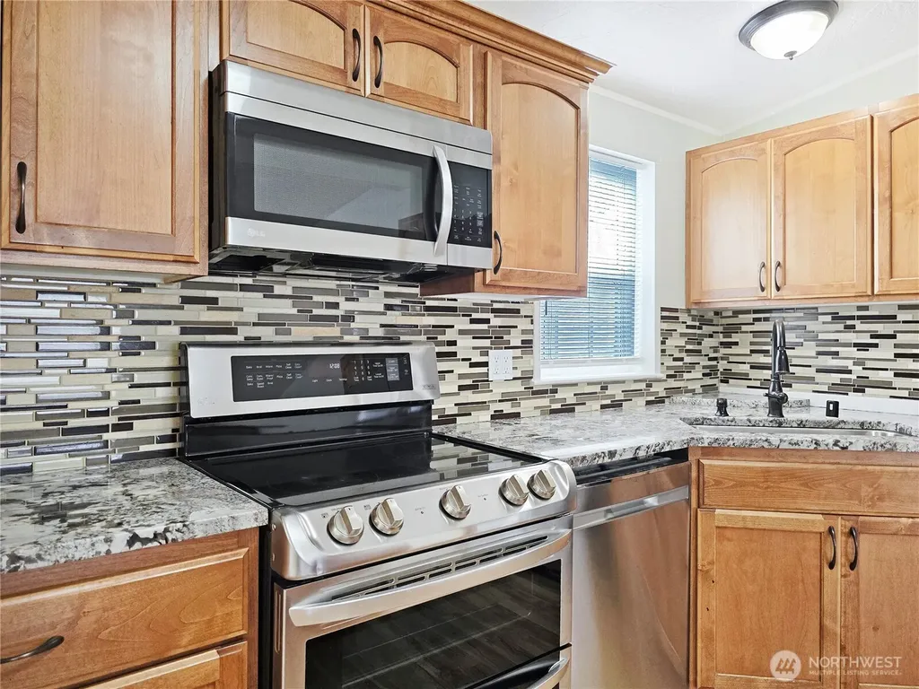 157 Nix Lane Centralia WA 98531