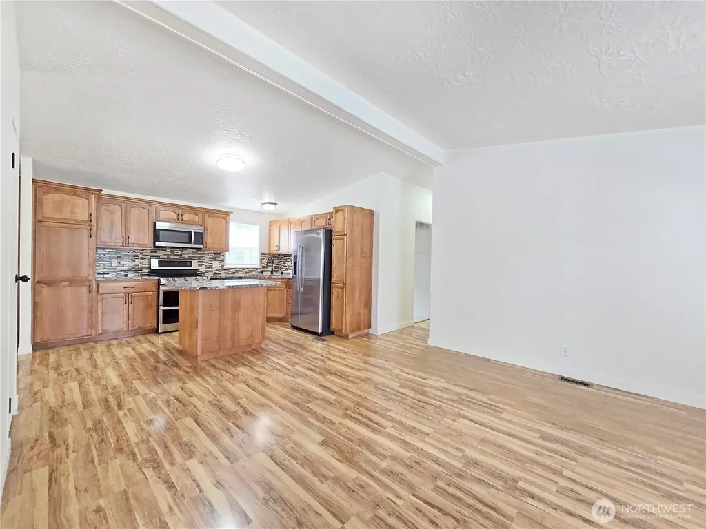157 Nix Lane Centralia WA 98531