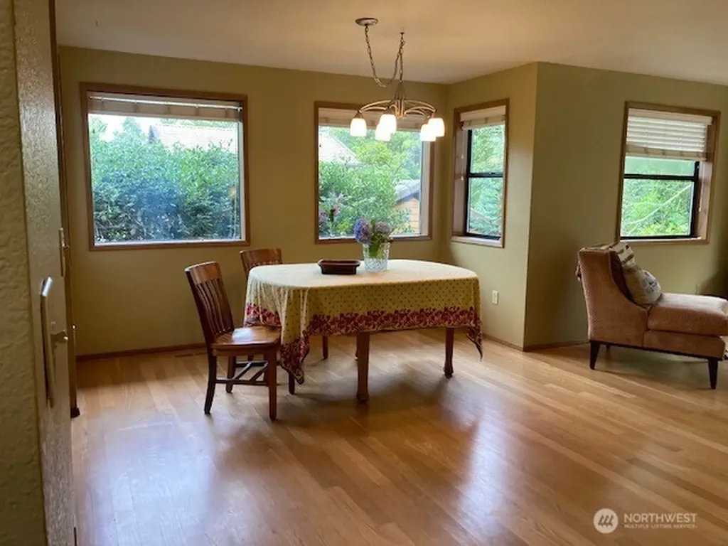 1825 Lenox Court NW Olympia WA 98502