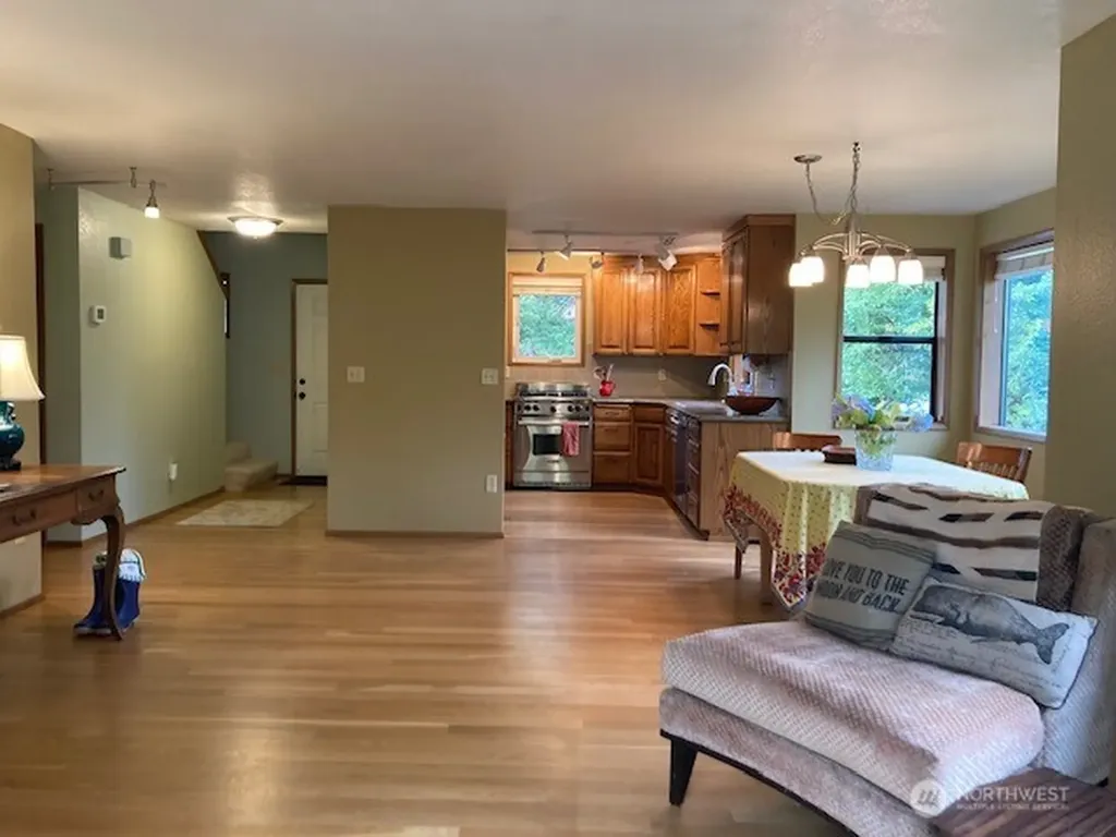 1825 Lenox Court NW Olympia WA 98502