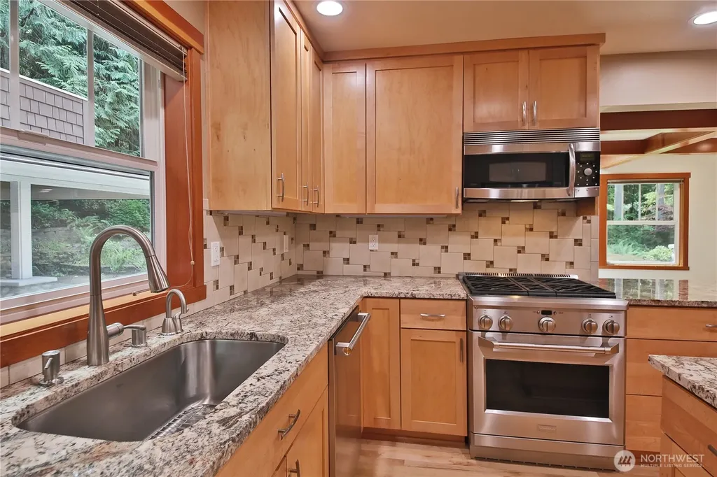 3512 E Overlook Drive Langley WA 98260