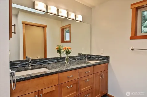 3512 E Overlook Drive Langley WA 98260