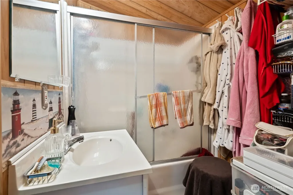 4817 Cedar Lane Blaine WA 98230