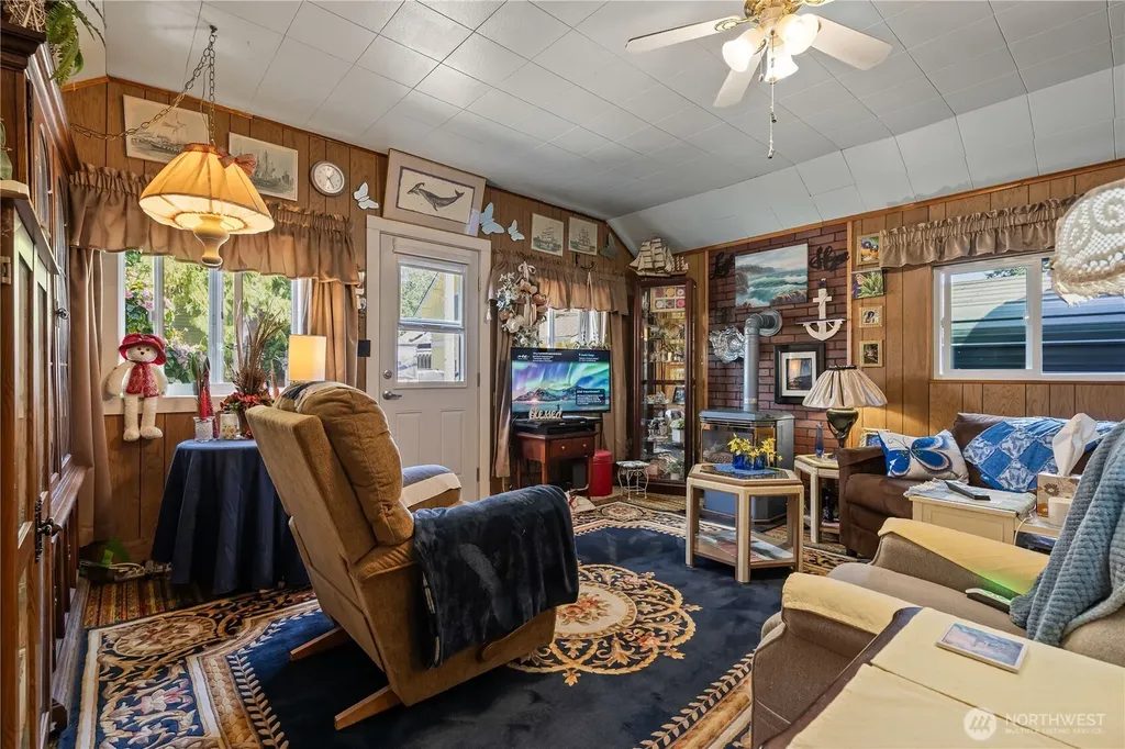 4817 Cedar Lane Blaine WA 98230