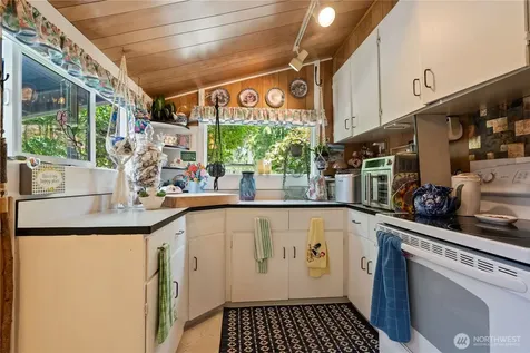 4817 Cedar Lane Blaine WA 98230