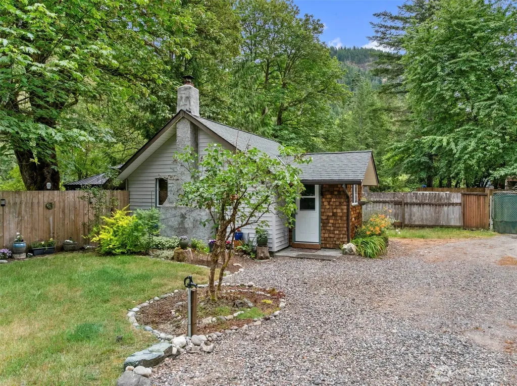 53665 White Falls Court Concrete WA 98237