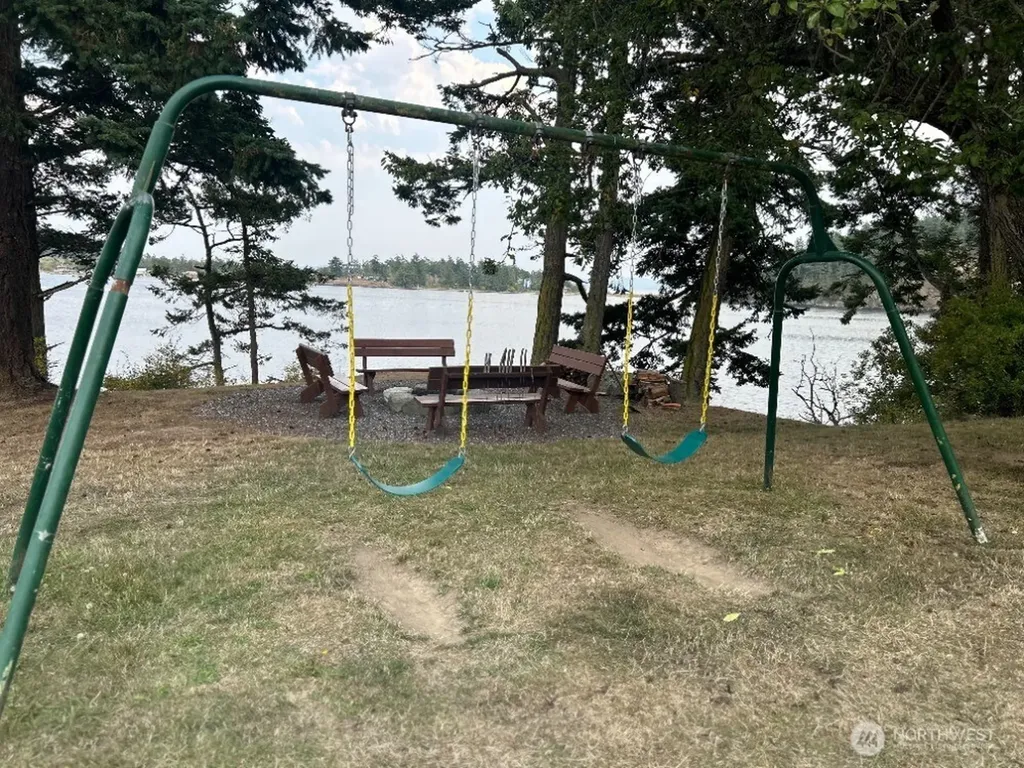 135 Chinook Way Lopez Island WA 98221
