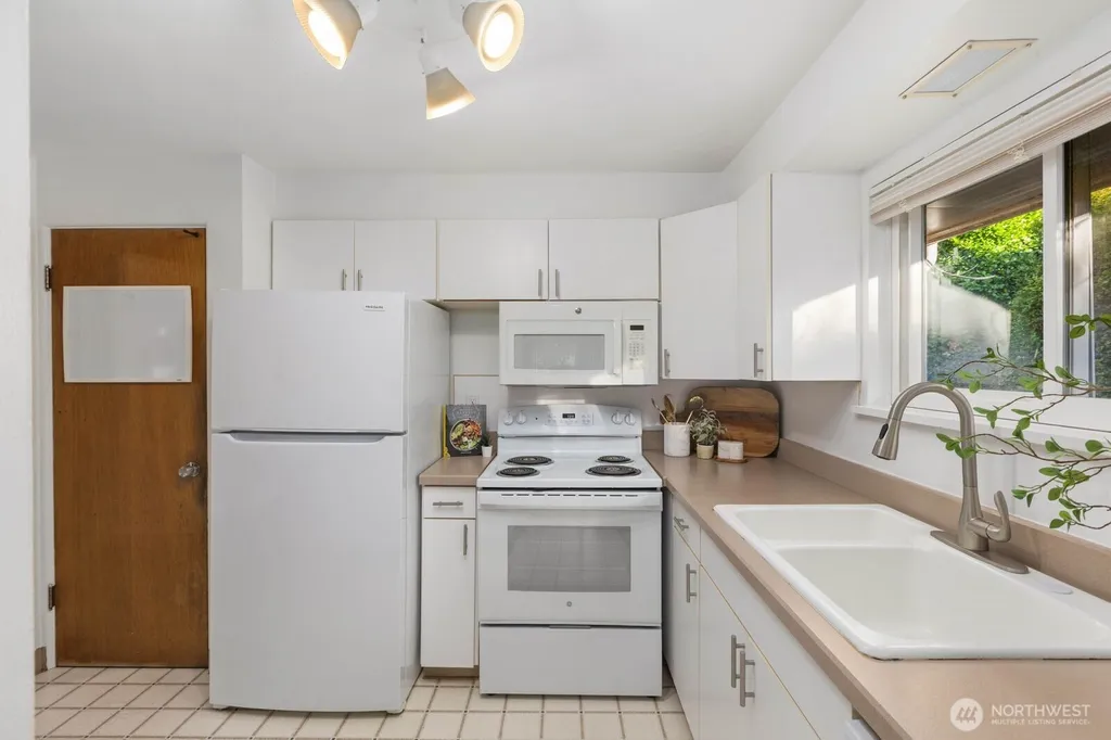 7515 S Laurel Street Seattle WA 98178
