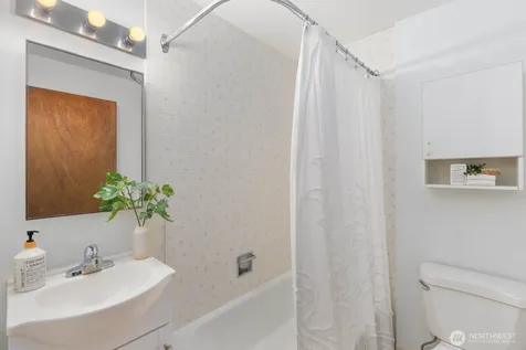 7515 S Laurel Street Seattle WA 98178